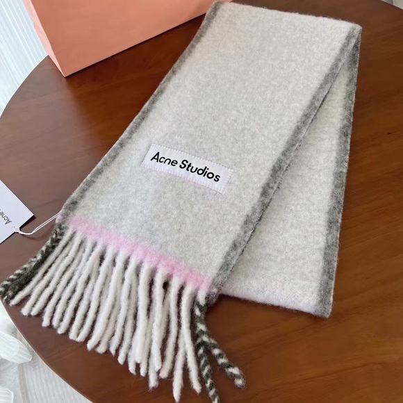 Acne Studios X MOOMIN FRINGE SCARF - Picture 1 of 2